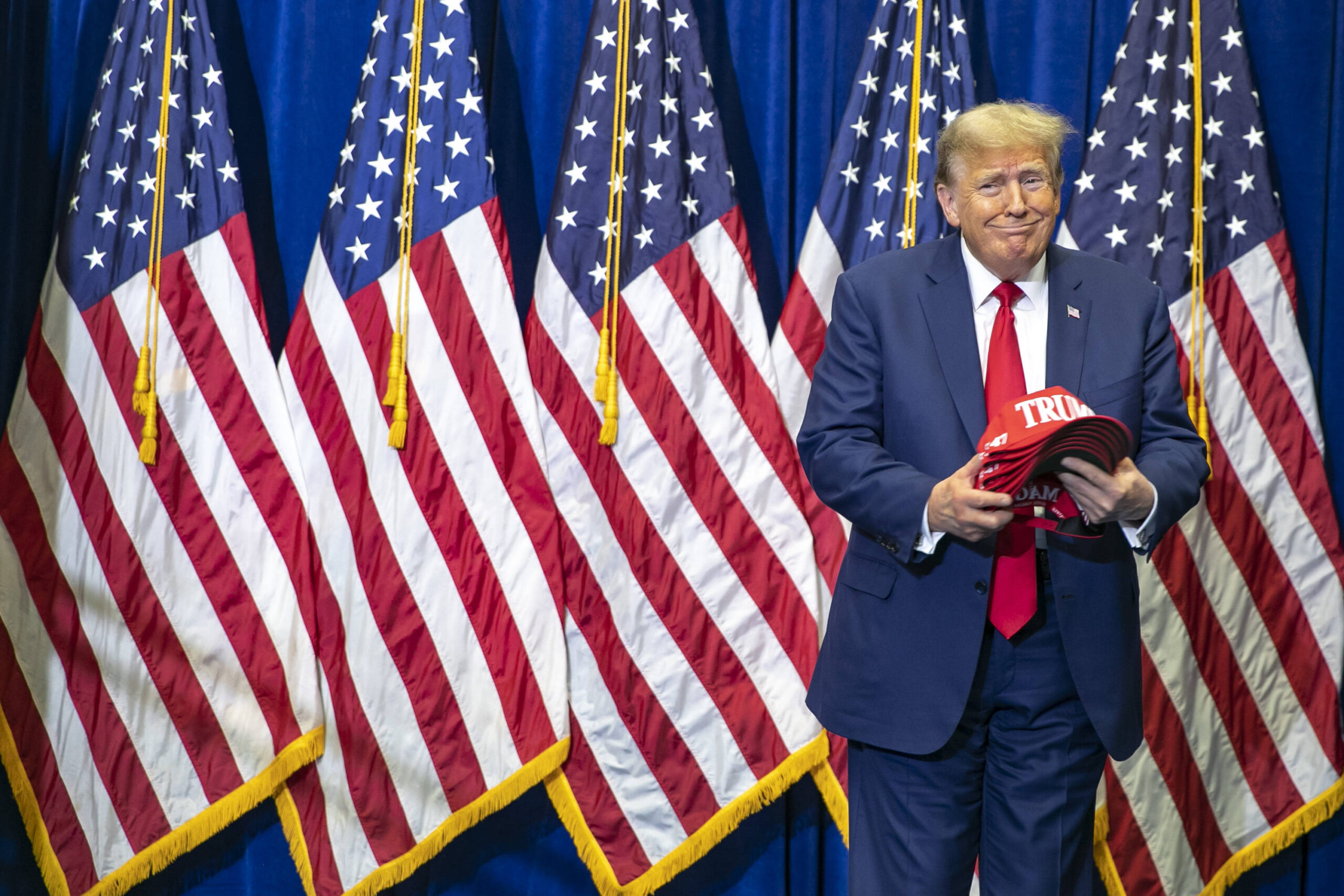 Trump éloigne l’Ukraine de la priorité des États-Unis, abandonnant la paix au profit du militarisme européen